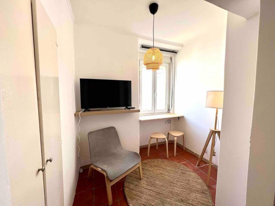 Studio In Estoril Near Beach Walk In 3 Min Exterior photo