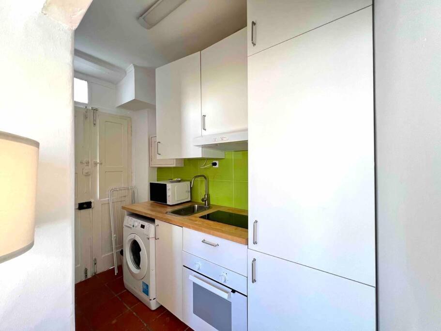 Studio In Estoril Near Beach Walk In 3 Min Exterior photo